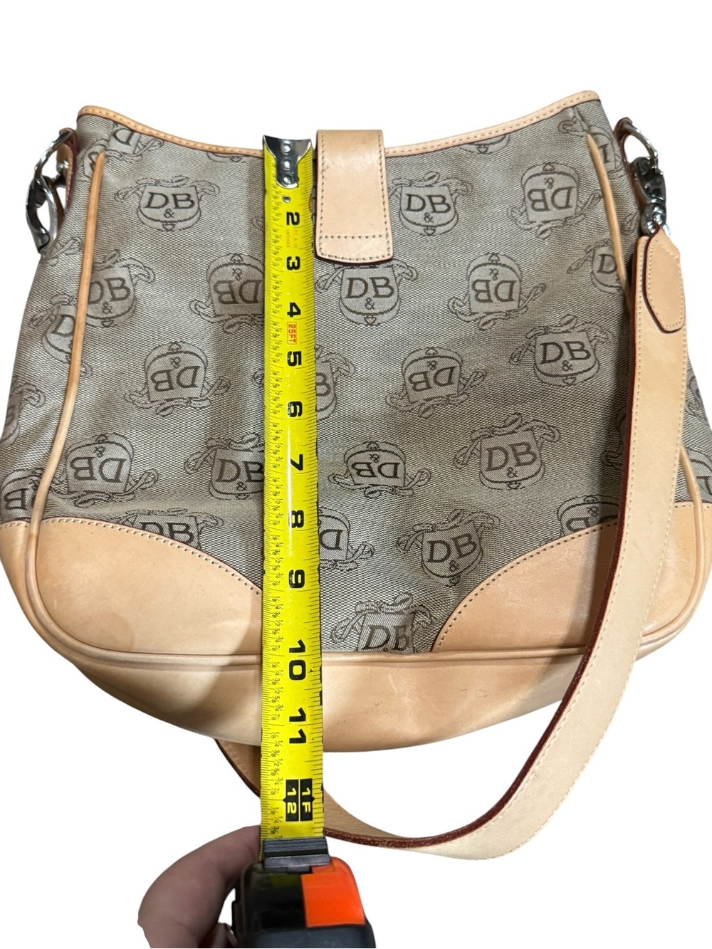 Vintage Dooney & Bourke Beige Logo Shoulder Bag with Tan Leather Trim - Picture 6 of 8